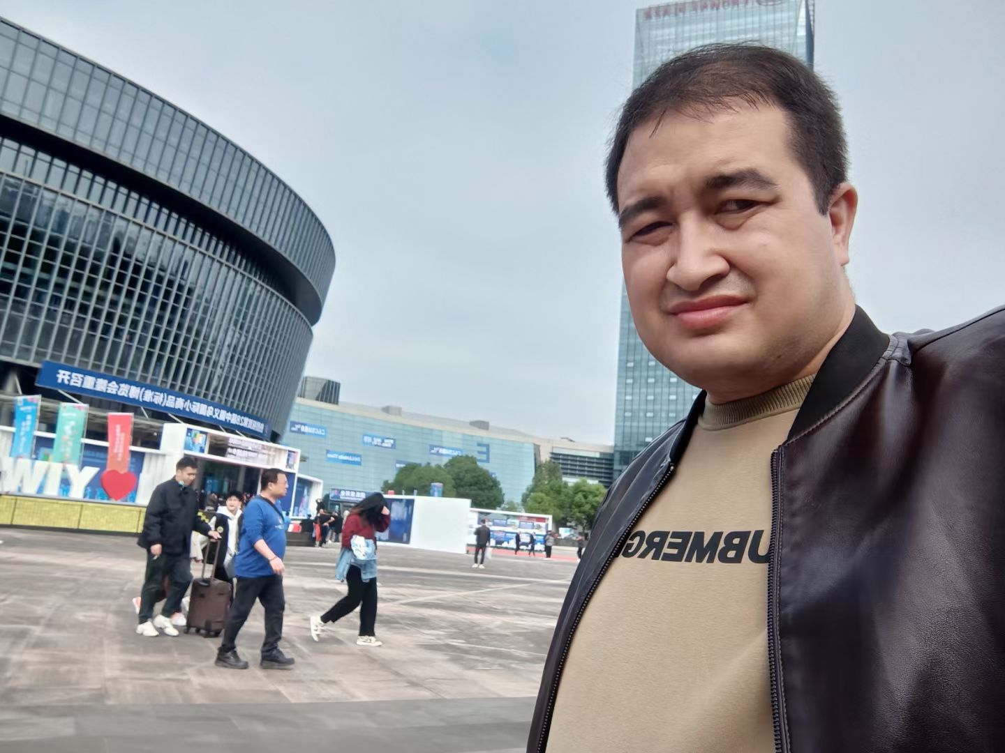 Deepening Cross-Regional Cooperation: Aosiman Tuohesun Shines at Yiwu International Expo, Expanding Supply Chain Layout